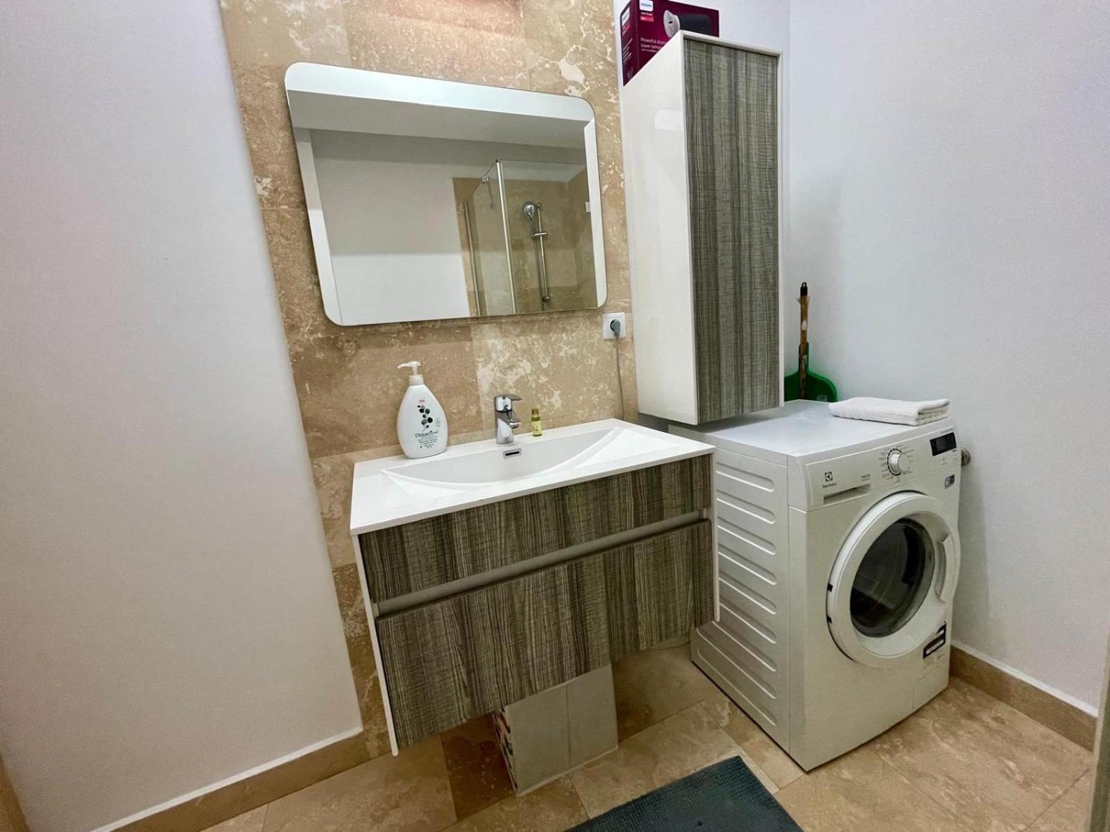 Yamaluxe Apartments - Between The Lakes - Close To Iulius Mall كلوج-نابوكا المظهر الخارجي الصورة